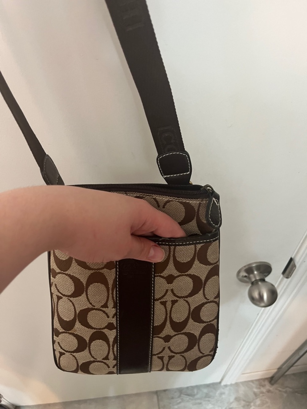 Coach Small Signature Crossbody in Tan and Black - Picture 8 of 11
